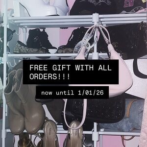 CHECK OUT MY CLOSET FOR DEALS !!!